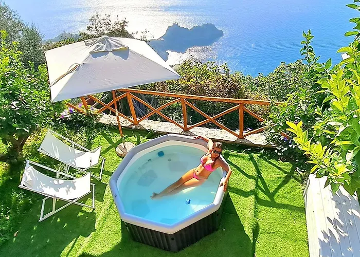 Relais Amalfi Coast Apart Otel 4*